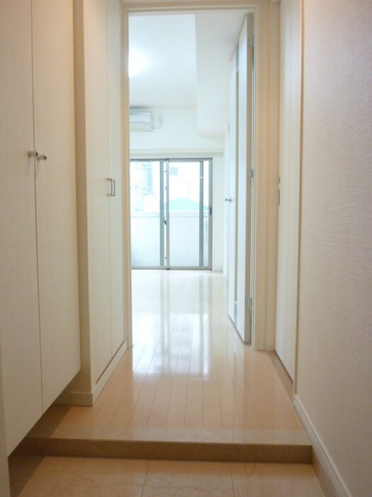 物件内観写真15　(玄関)