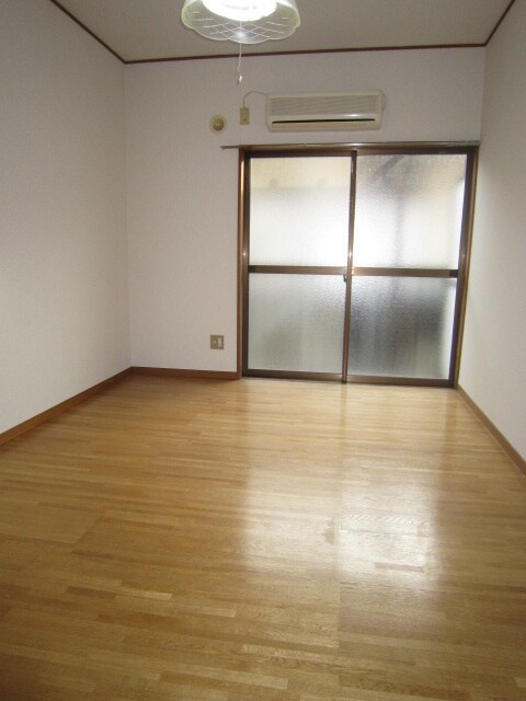 物件内観写真6　(居室)