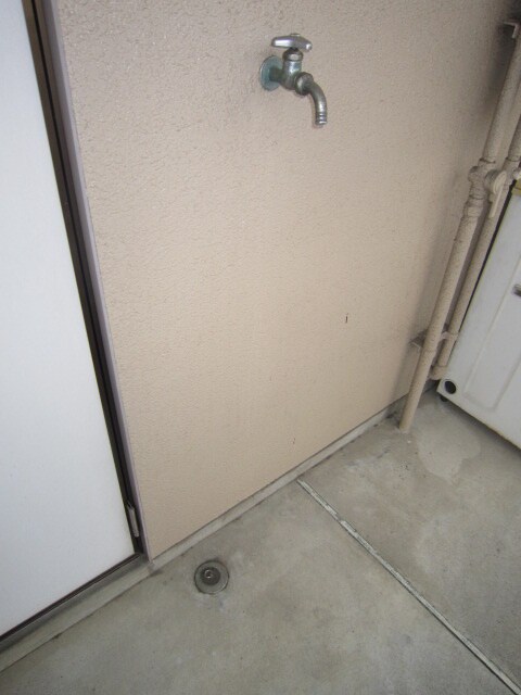 物件内観写真12　(洗濯機置場)