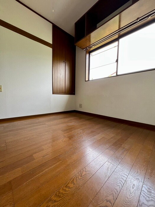 物件内観写真4　(居室)