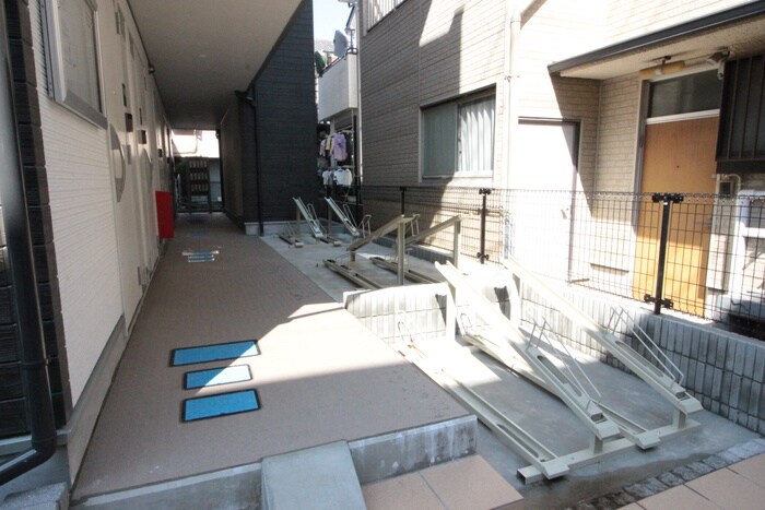 物件外観写真6　(駐輪場)