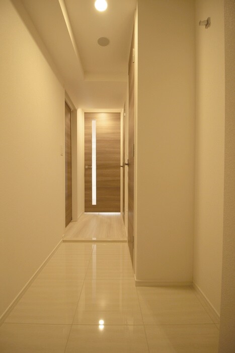 物件内観写真7　(玄関)