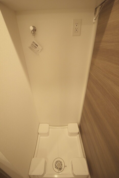物件内観写真12　(洗濯機置場)