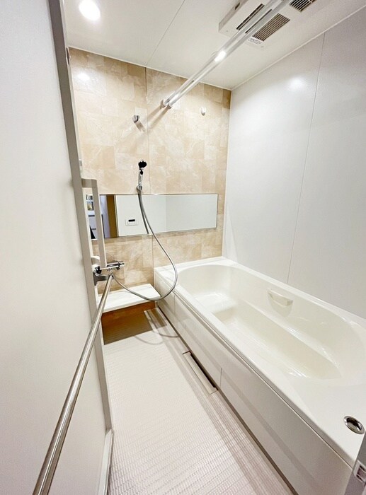 ＭＡＩＳＯＮ　ＥＸＣＩＡのバス