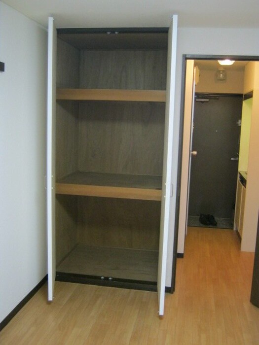 物件内観写真10　(収納)