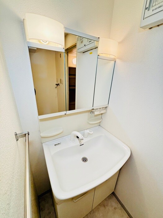 物件内観写真11　(洗面)