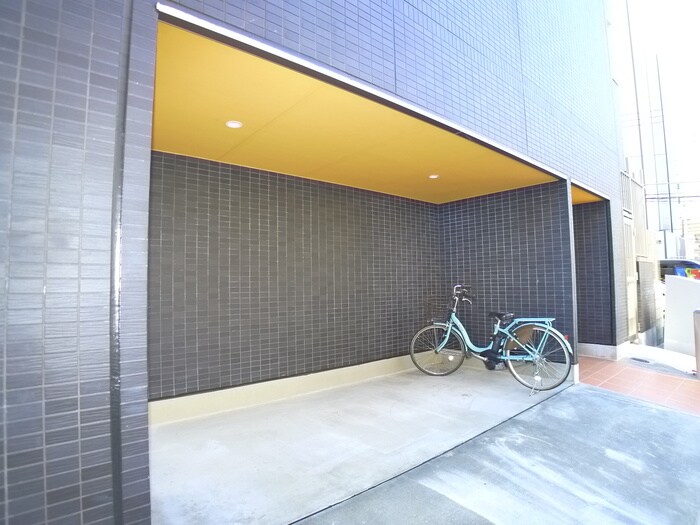 物件外観写真5　(駐輪場)