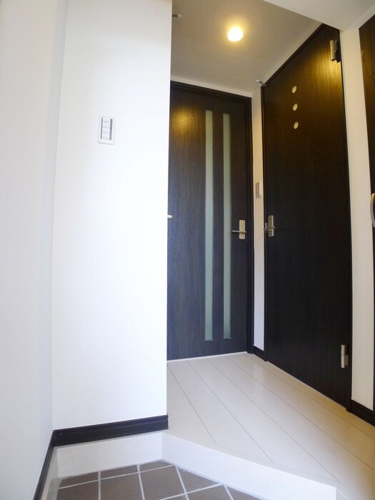 物件内観写真19　(玄関)