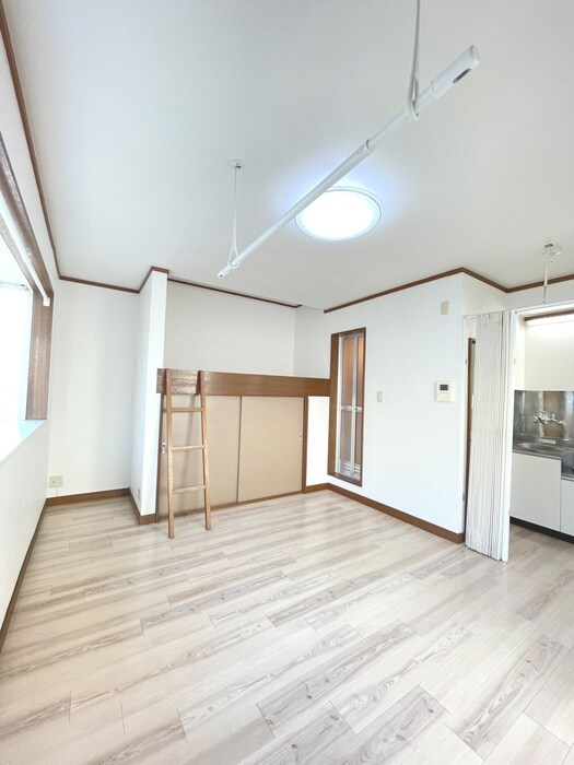 物件内観写真8　(居室)