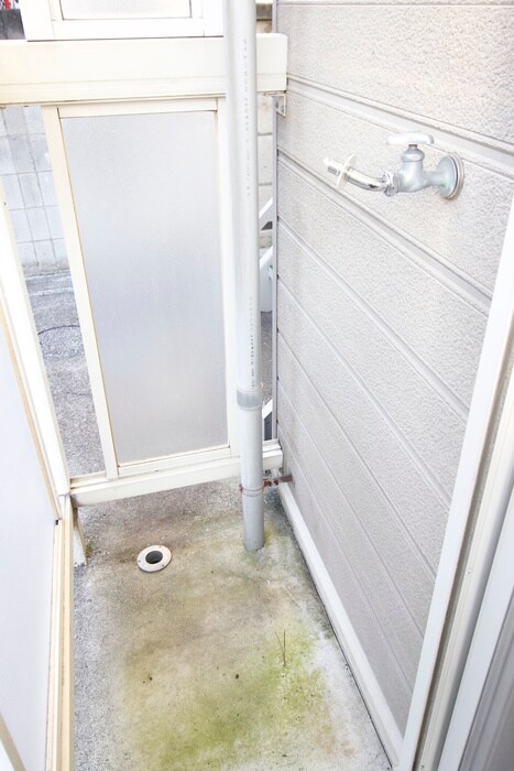 物件内観写真16　(洗濯機置場)