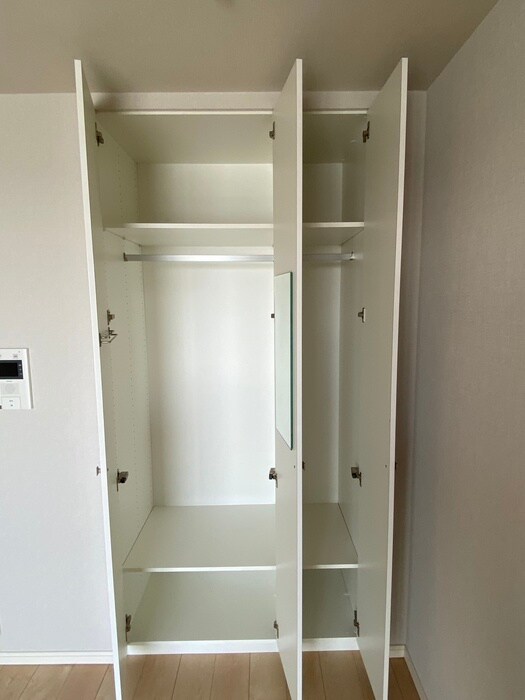 物件内観写真12　(収納)