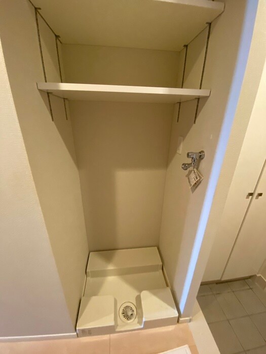 物件内観写真19　(洗濯機置場)