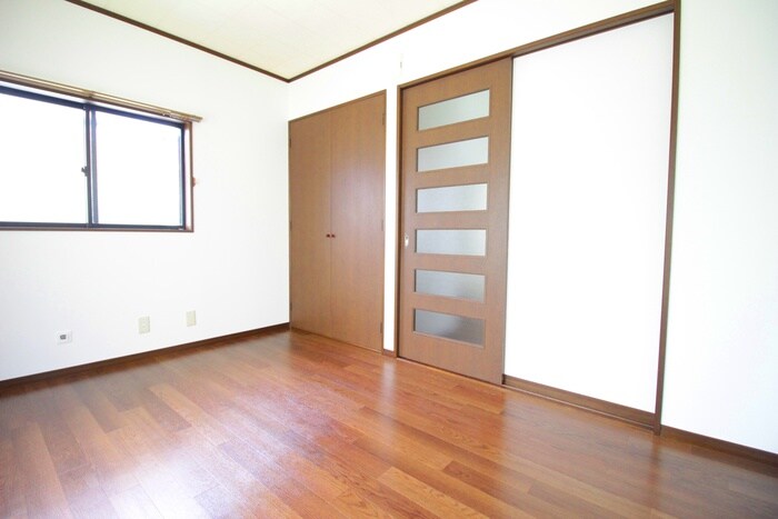 物件内観写真8　(居室)