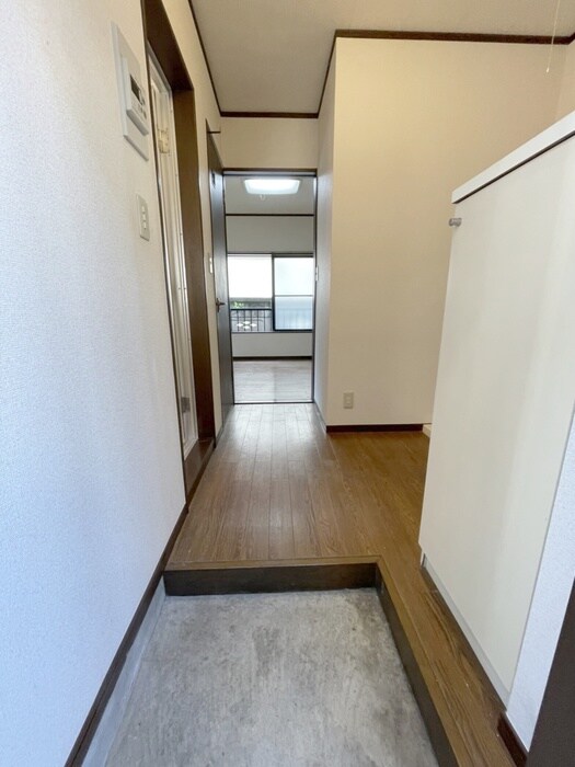 物件内観写真15　(玄関)