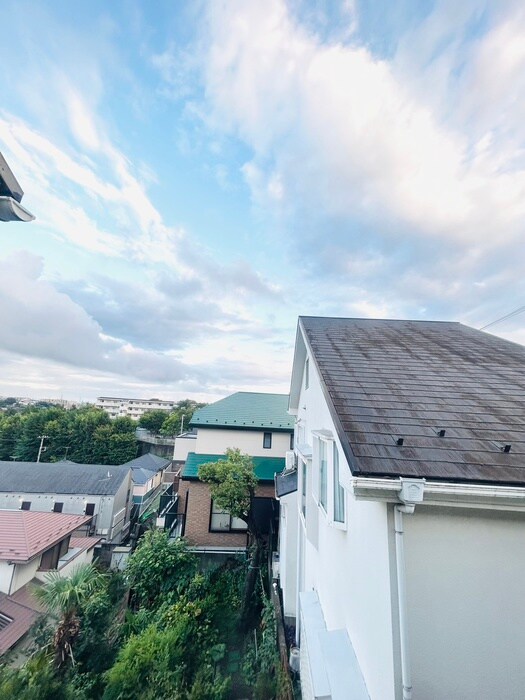 物件内観写真22　(室内からの展望)