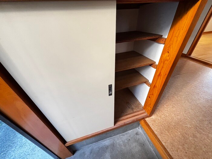 物件内観写真10　(靴箱)