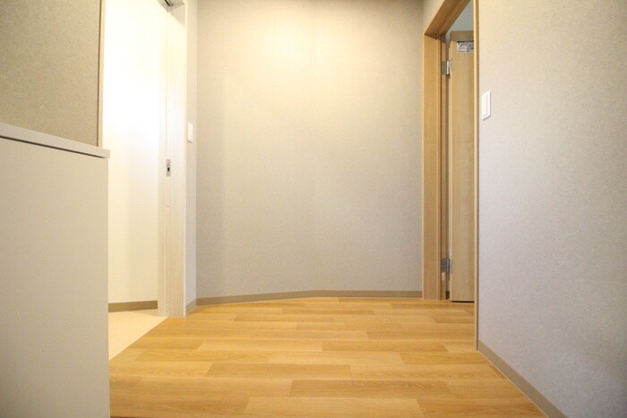 物件内観写真11　(廊下)