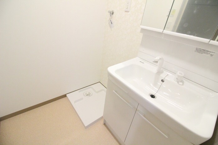 物件内観写真15　(洗濯機置場)