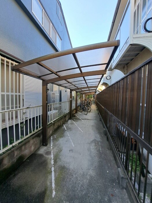 物件外観写真3　(駐輪場)