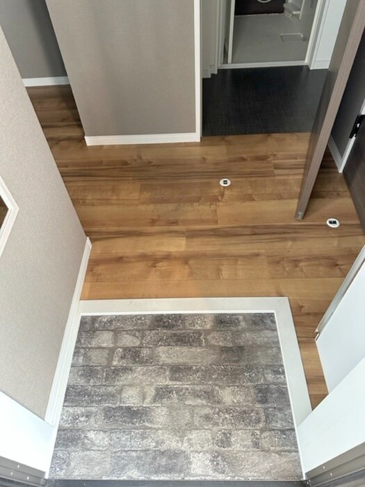 物件内観写真6　(玄関)