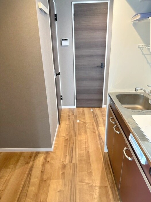 物件内観写真18　(廊下)