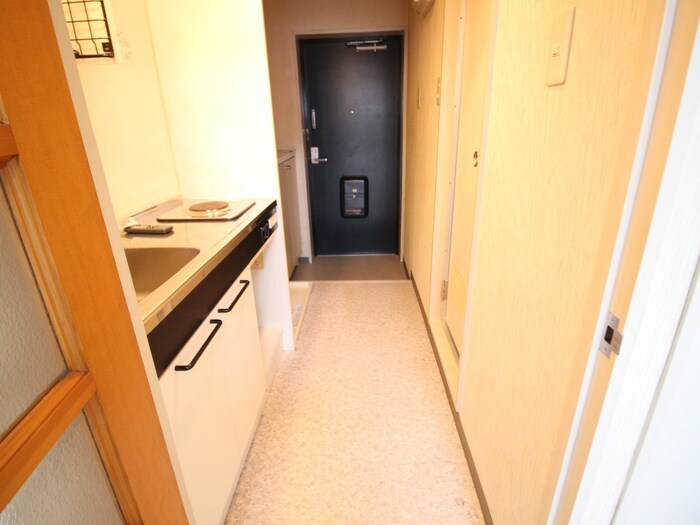 物件内観写真14　(廊下)