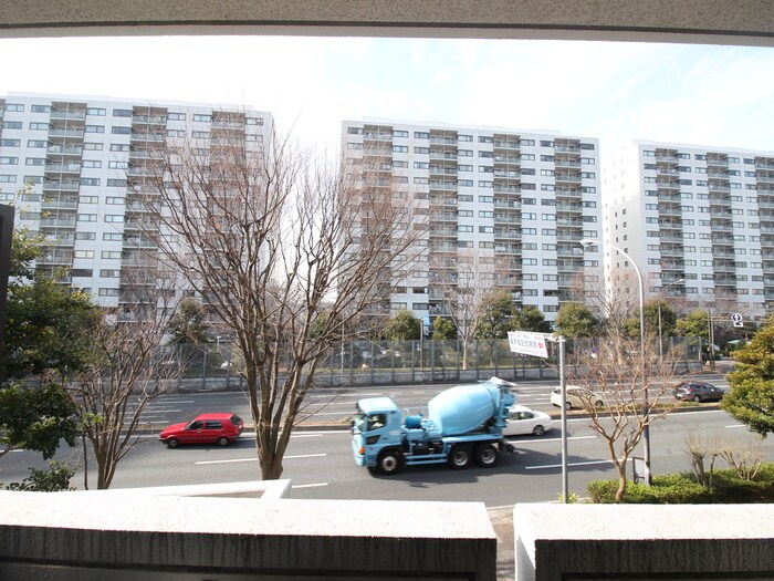 物件内観写真17　(室内からの展望)