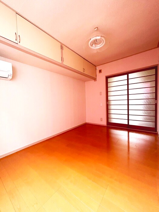 物件内観写真9　(居室)