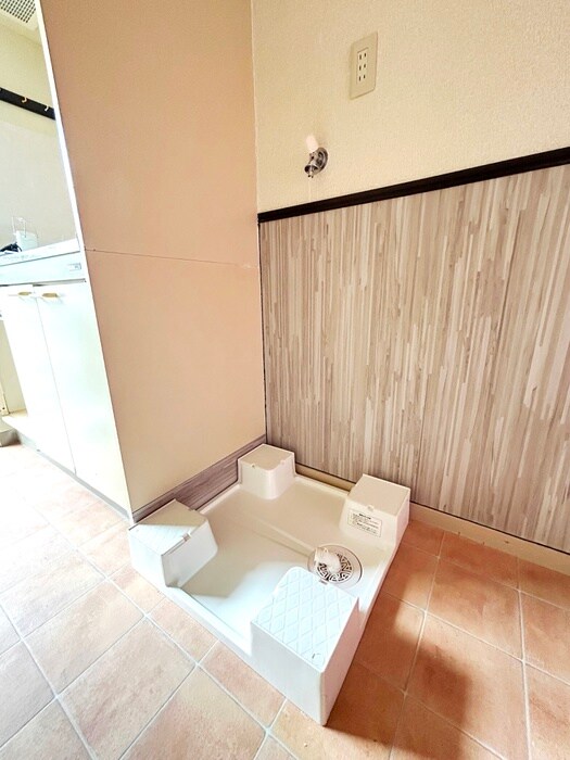 物件内観写真15　(洗濯機置場)