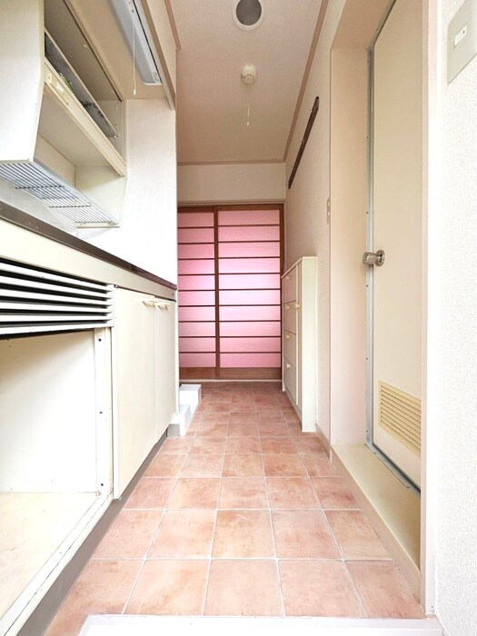 物件内観写真16　(廊下)