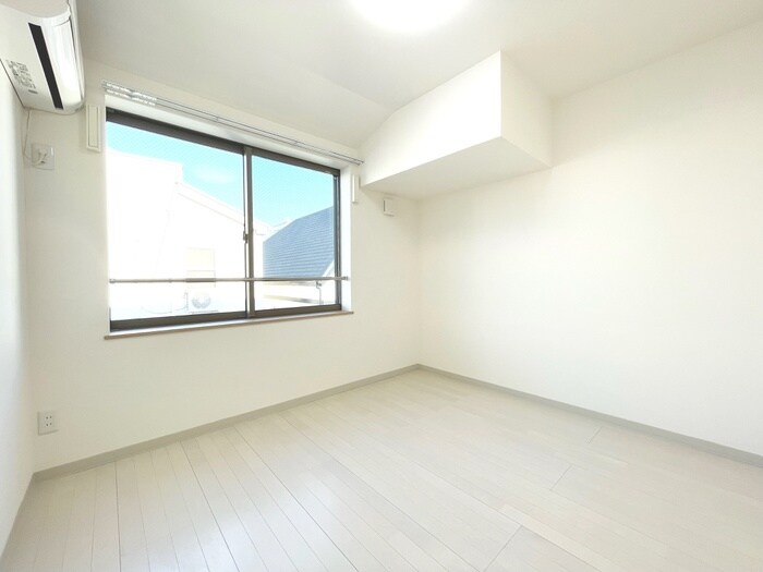 物件内観写真3　(居室)