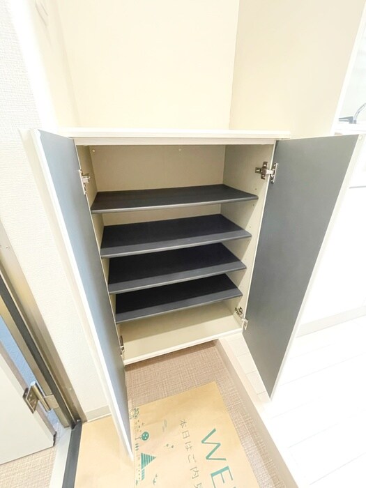 物件内観写真15　(靴箱)