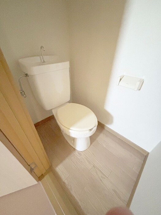 物件内観写真9　(トイレ)