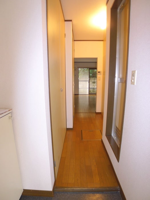 物件内観写真18　(玄関)