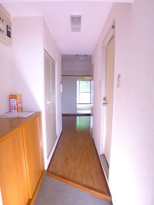 物件内観写真7　(廊下)