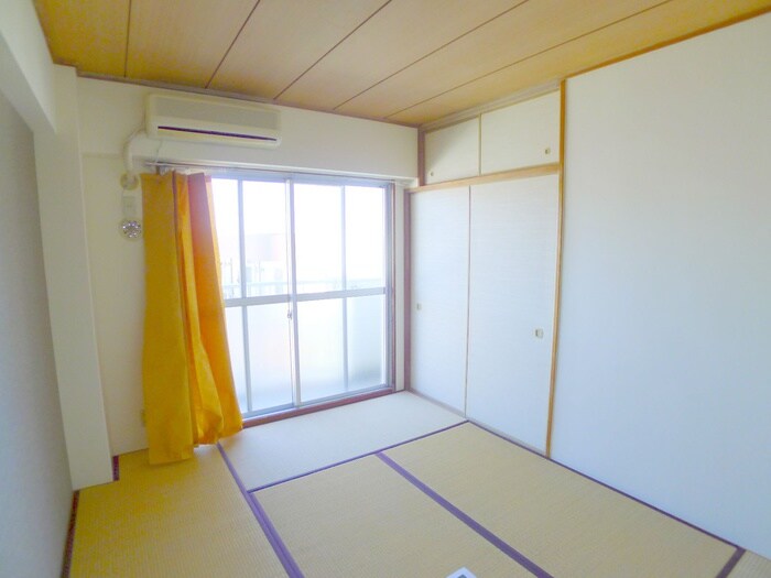 物件内観写真7　(玄関)