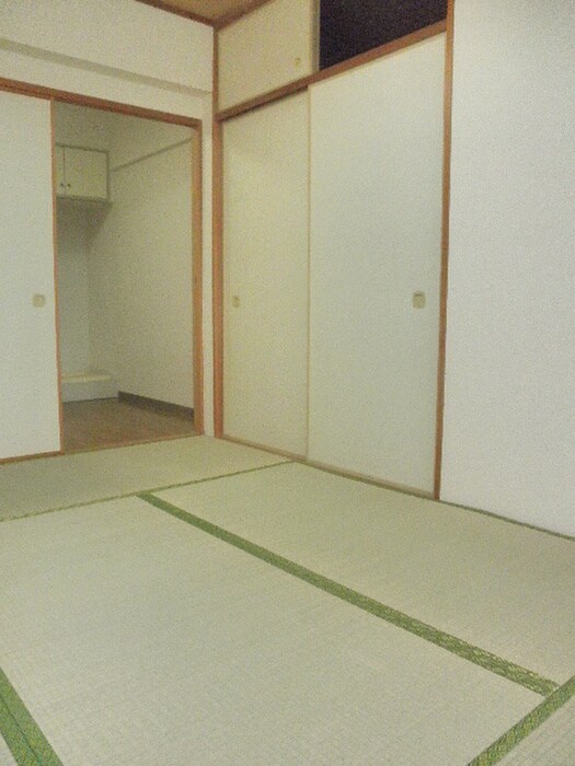 物件内観写真12　(居室)