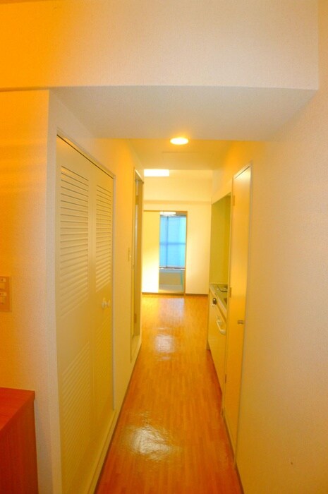 物件内観写真16　(玄関)