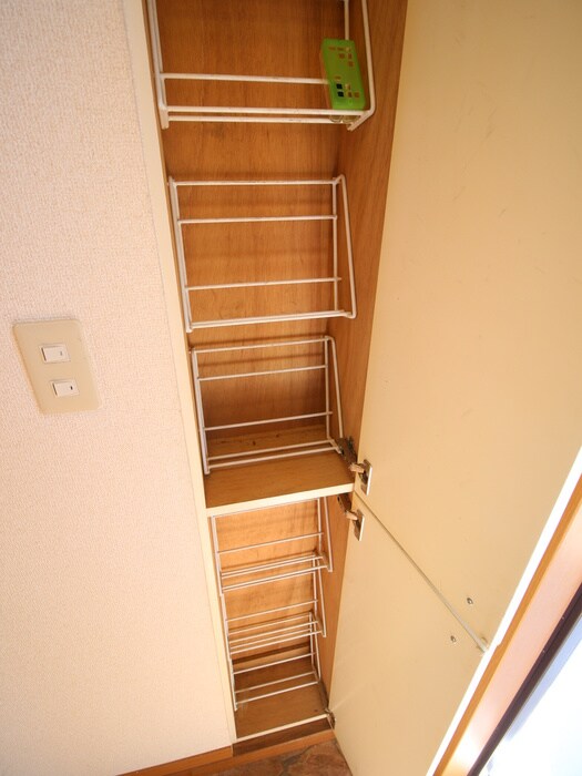 物件内観写真10　(靴箱)