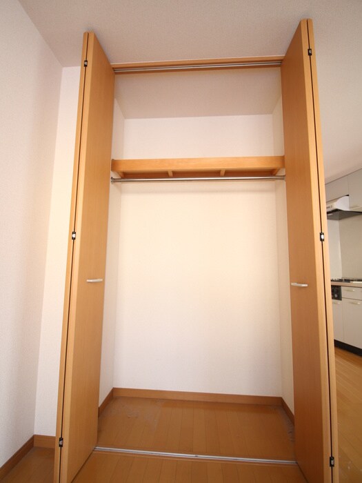 物件内観写真16　(収納)