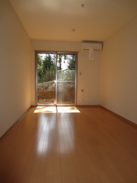 物件内観写真13　(居室)