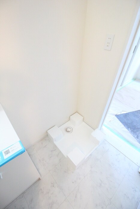 物件内観写真15　(洗濯機置場)