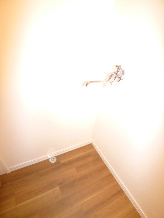 物件内観写真17　(洗濯機置場)