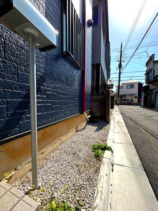 物件外観写真5　(駐輪場)