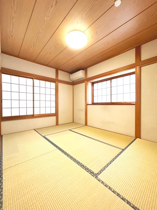 物件内観写真10　(室内からの展望)