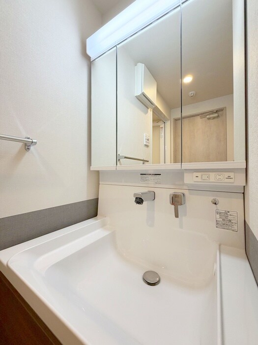 物件内観写真13　(洗面)