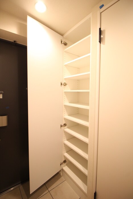 物件内観写真18　(靴箱)