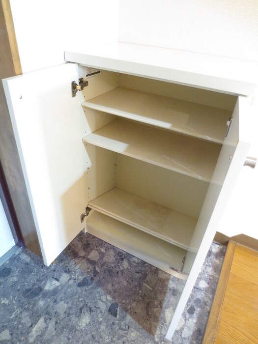 物件内観写真8　(靴箱)