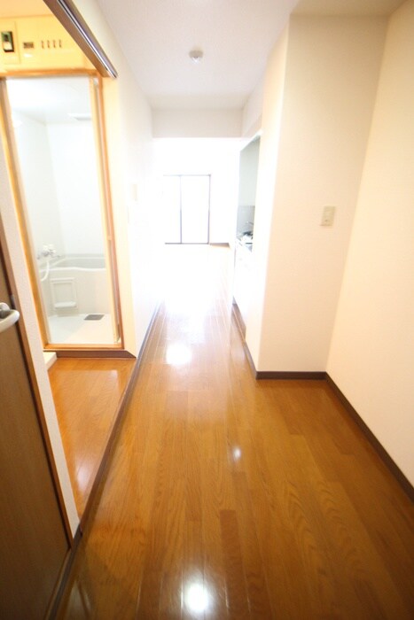 物件内観写真22　(廊下)