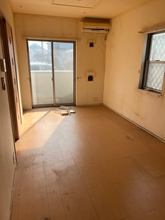 物件内観写真4　(居室)